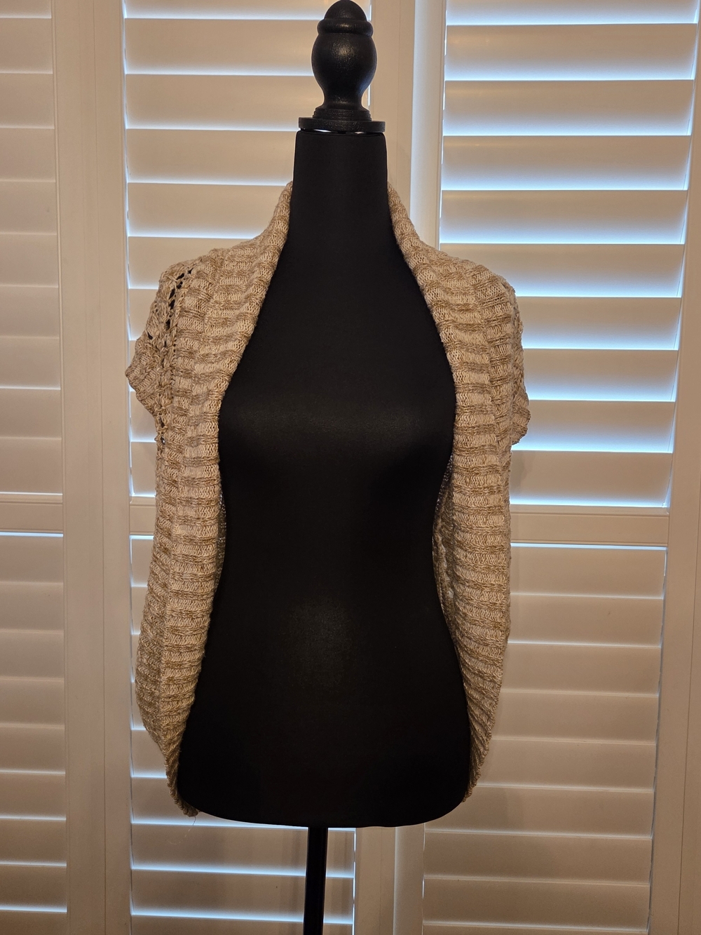 Forever 21 Crochet-knit Open-Front Short Sleeve Shrug in Tan Size Small